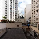 Omar do Rio - CL 91/302: 3Qtos no Arpoador c/ Internet 250mbps + WorkStation, a 250 metros da Praia de Copacabana e 500 metros da Praia de Ipanema, 400 metros do metrô General Osório